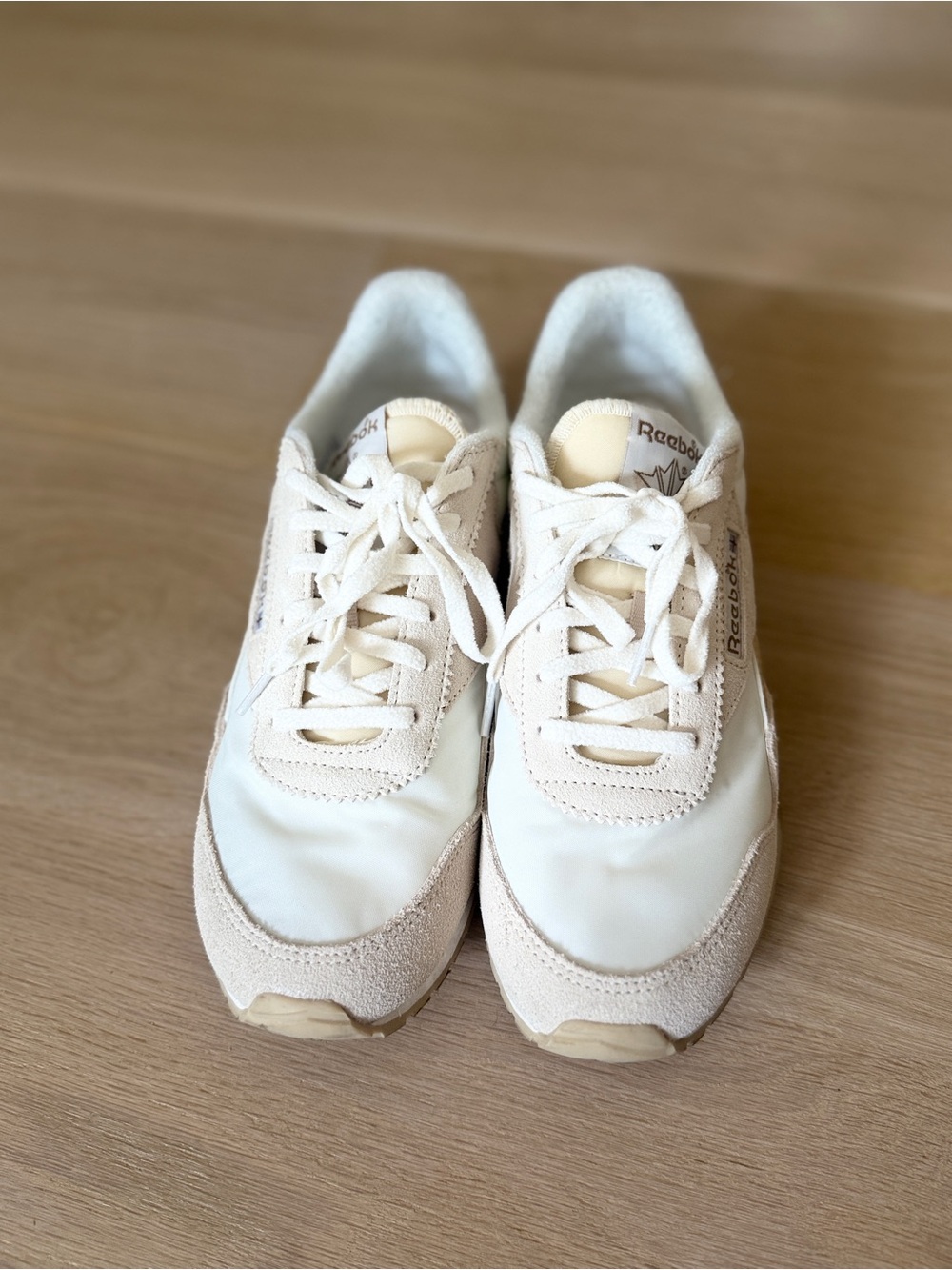 Reebok Retro Runner Sneakers in Cream and Beige women’s 8.5 - Picture 2 of 6
